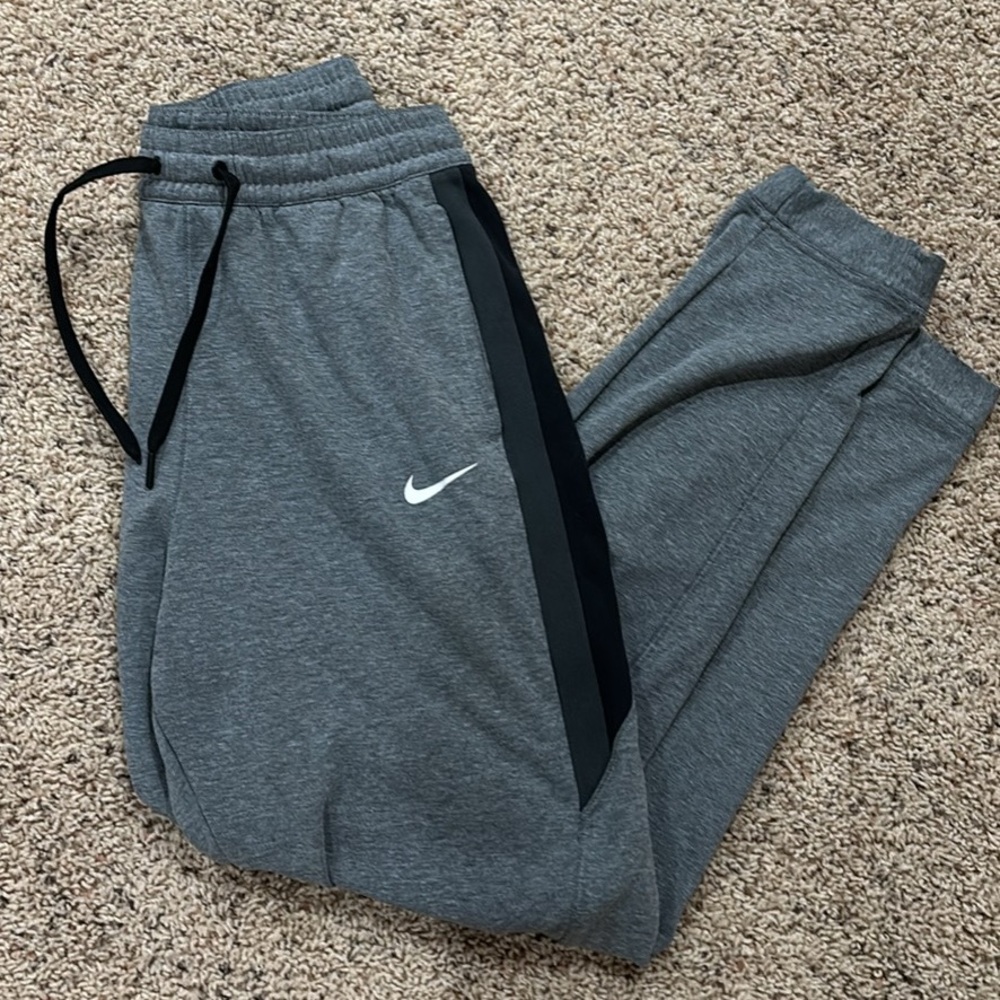 Nike Heather Gray Sweatpants with Black Accent